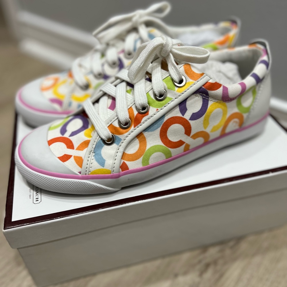 Coach shoes - Picture 3 of 5